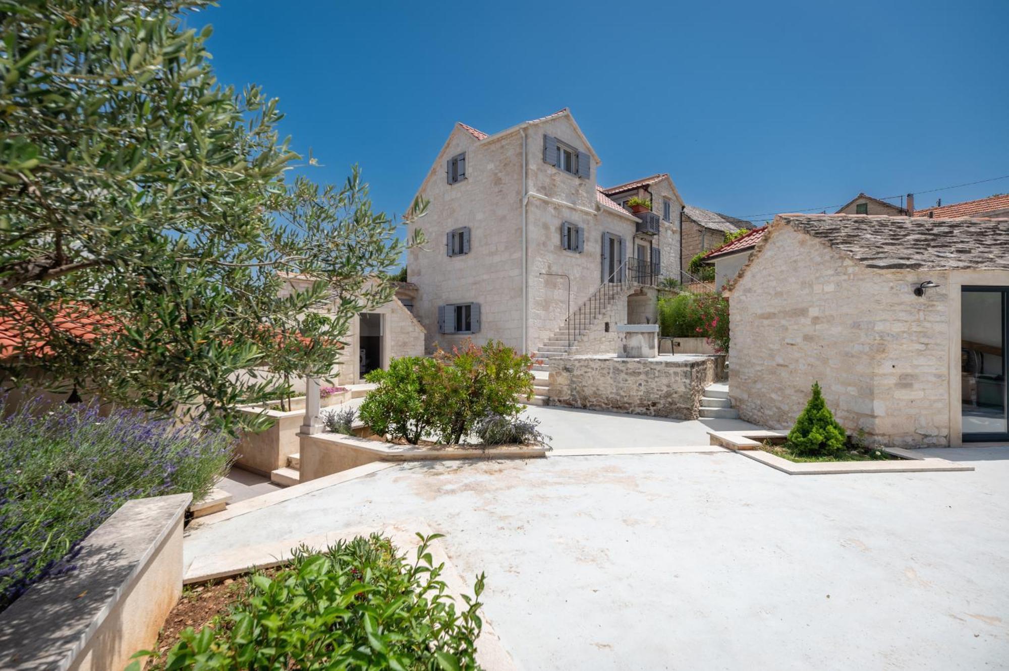 Villa Komelo Škrip Exterior foto