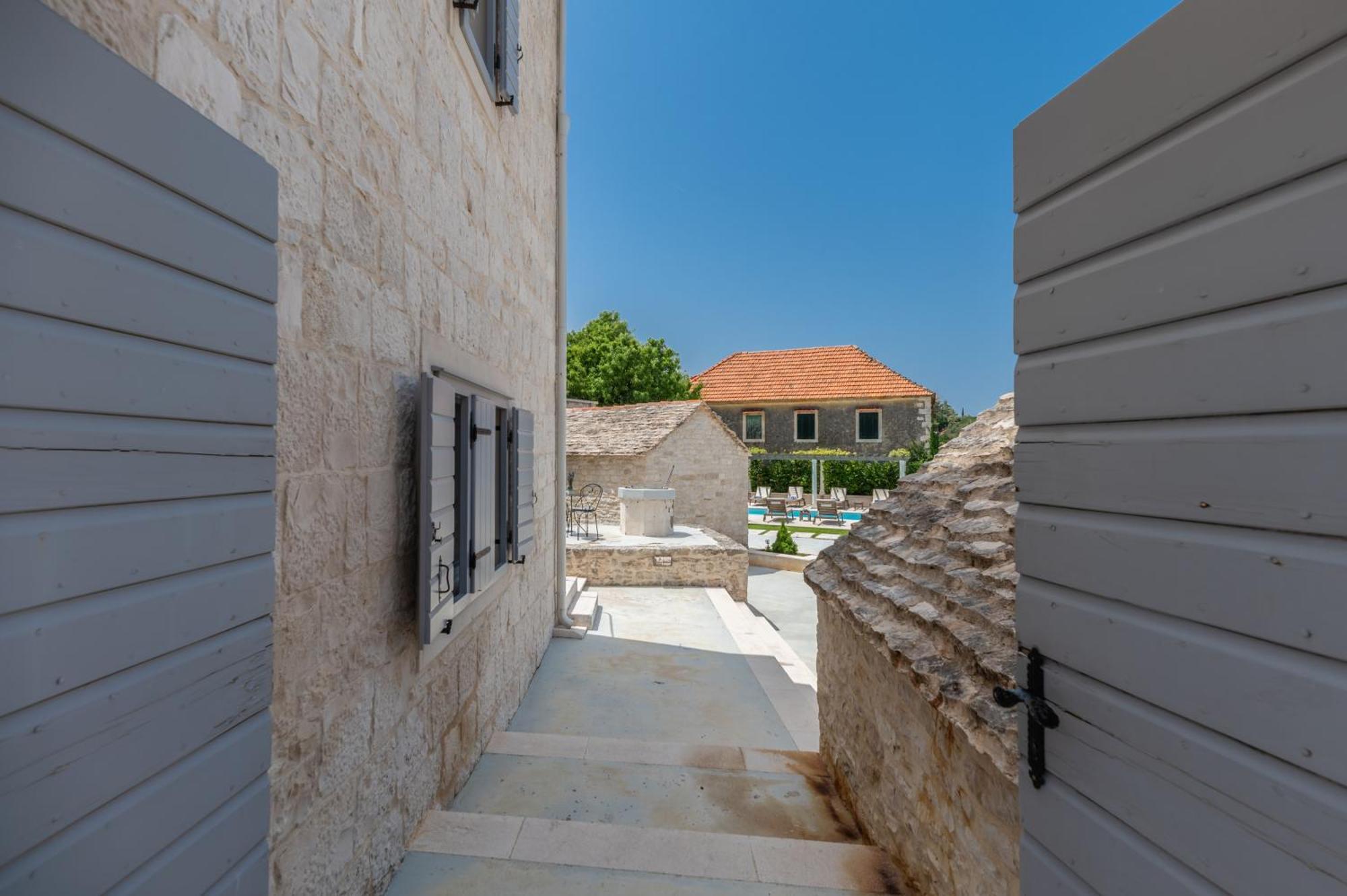 Villa Komelo Škrip Exterior foto